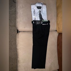 Boy’s Tuxedo set size 5 brand new